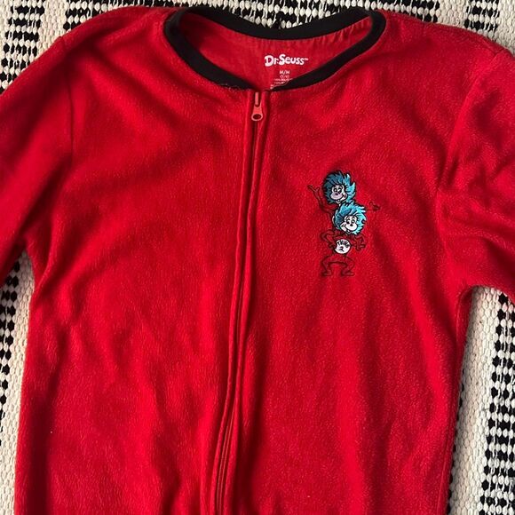 Dr.Seuss Size Medium Red Thing 1 and thing 2 footed Pjs women’s - Picture 4 of 5